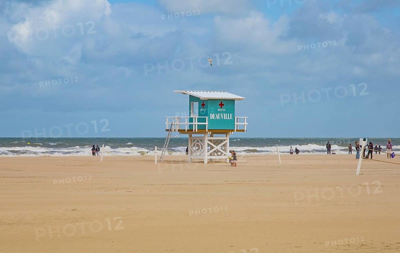 Lifeguard tower