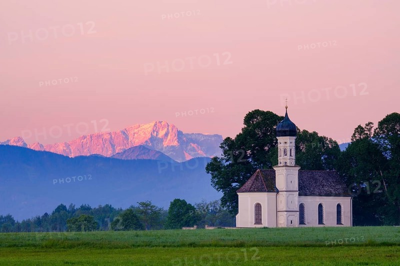 Church St. Andrae near Etting in the morning light