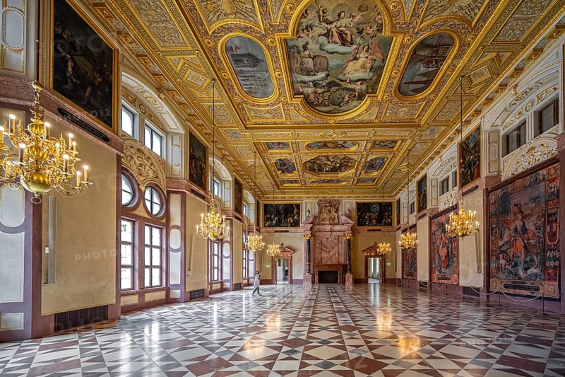 Kaisersaal with gilded ceiling and ceiling paintings