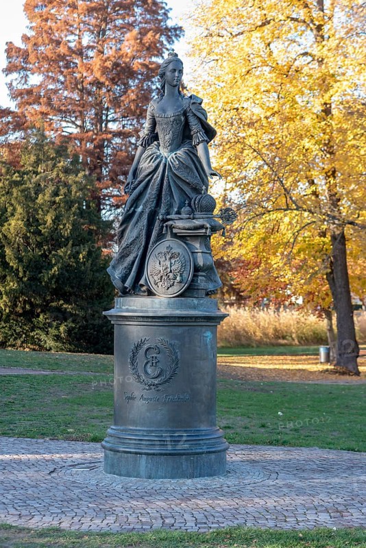 Monument to Friederike Auguste Sophie