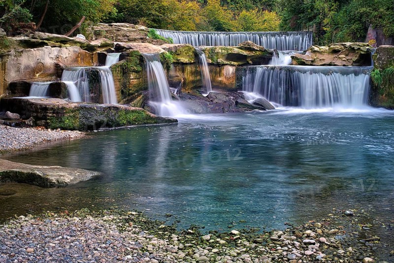 Monkey gorge with waterfall on the river Toess