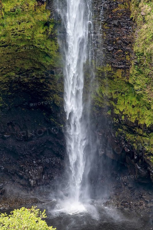 Akaka Waterfall