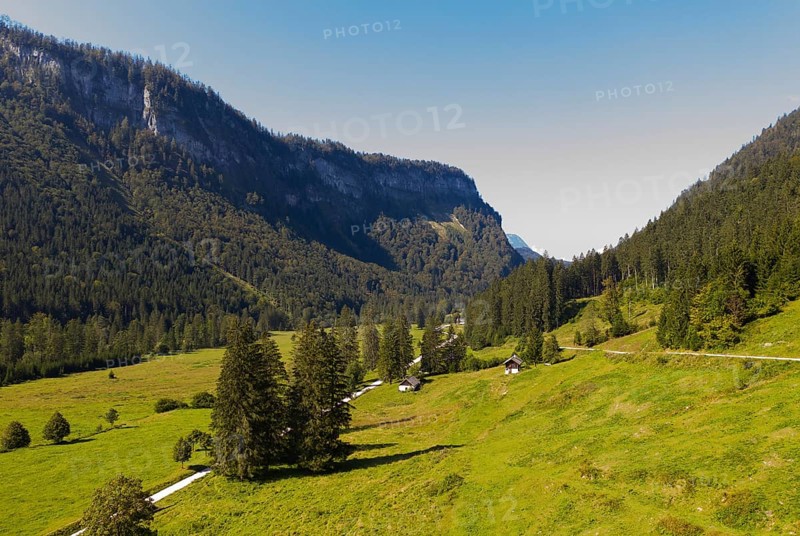 Alpine meadows and alpine huts in Rettenbachtal
