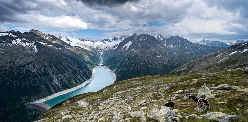 View from the Berliner Hoehenweg to the Schlegeis reservoir
