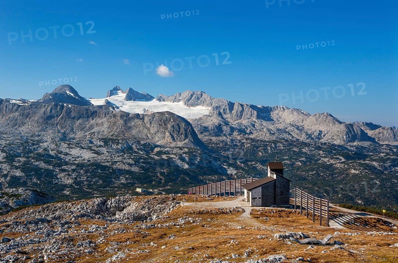 Krippenstein Chapel with a view of the Hoher Dachstein