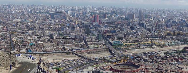 View from the Cerro San Cristobal viewpoint to the capital