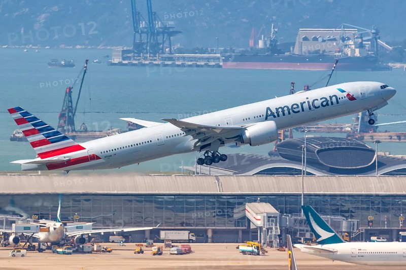 A Boeing 777-300ER aircraft of American Airlines with registration number N721AN at Hong Kong Airport