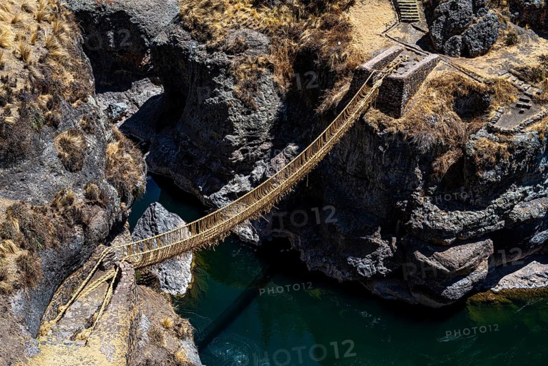 Qu'eswachaka suspension bridge