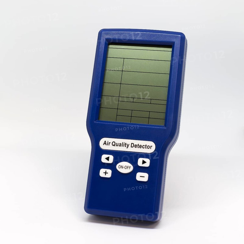 Measuring device for checking the quality of indoor air in offices