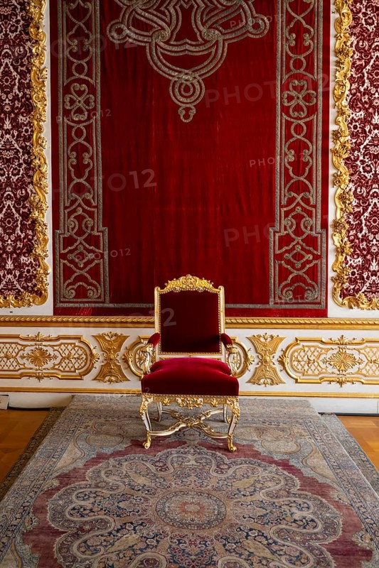 Splendid red armchair