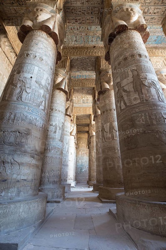 Outer hypostyle hall