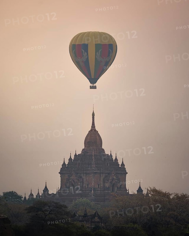 Colorful balloon in the middle of the Htilominlo Temple