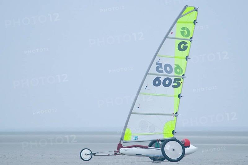 Beach sailer