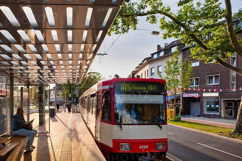 Tram of the Rheinbahn at the stop Nikolaus-Kopp-Platz in the district Heerdt