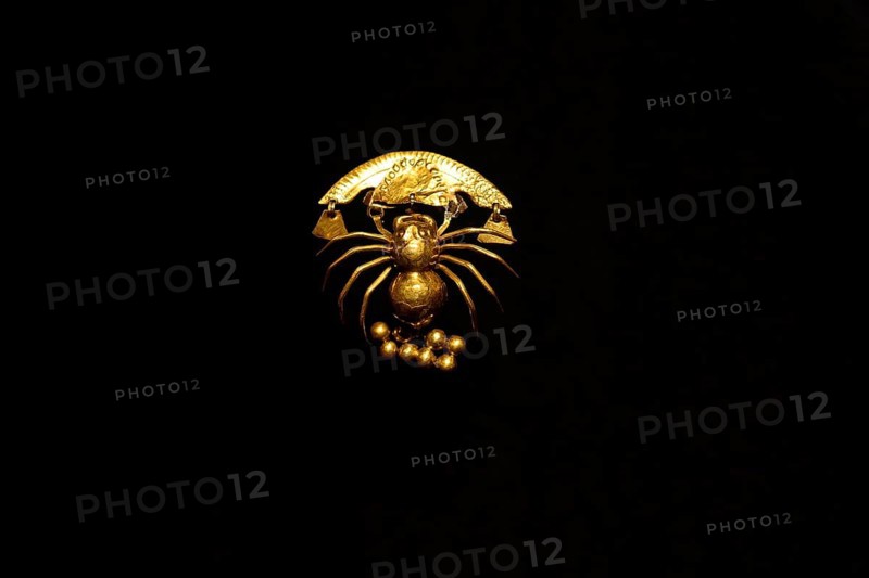 Burial gift of gold