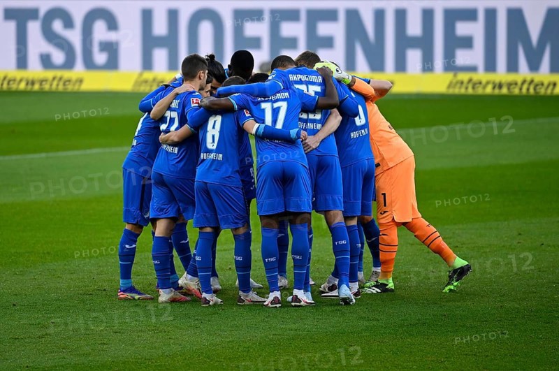 Teambuilding of TSG 1899 Hoffenheim with matching perimeter advertising