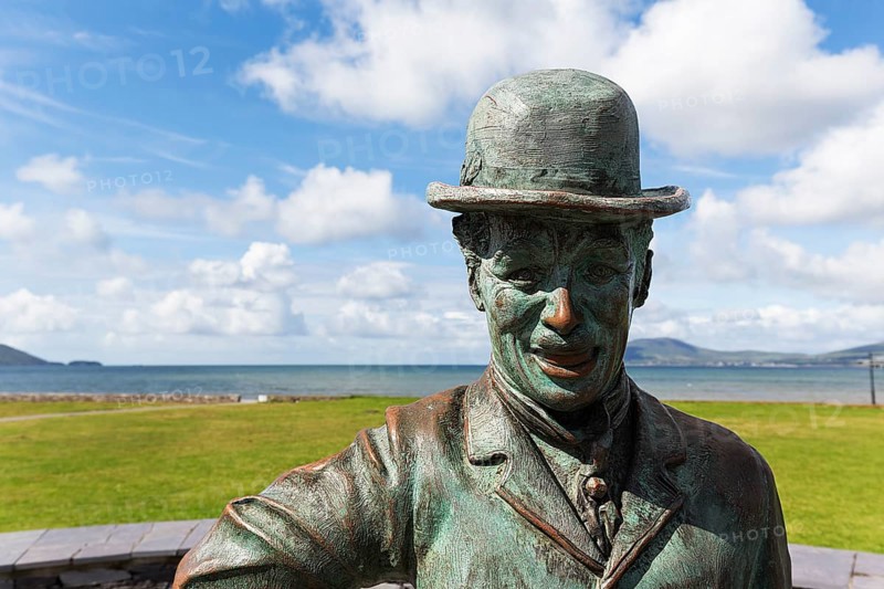 Bronze statue of Charlie Chaplin