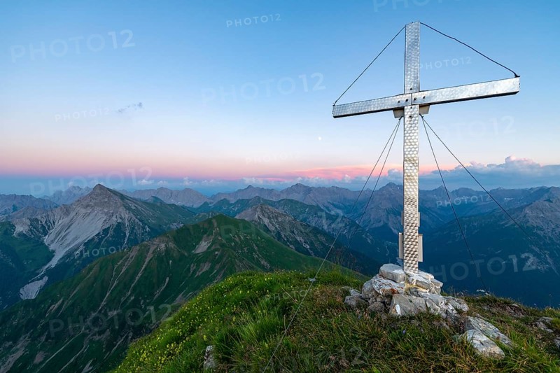 Summit cross of Kreuzspitze