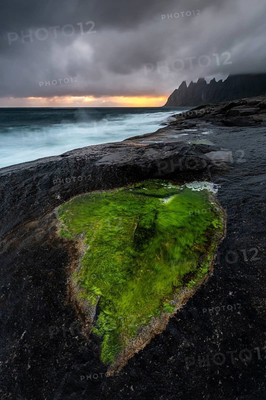 Rocky coast of Tungeneset