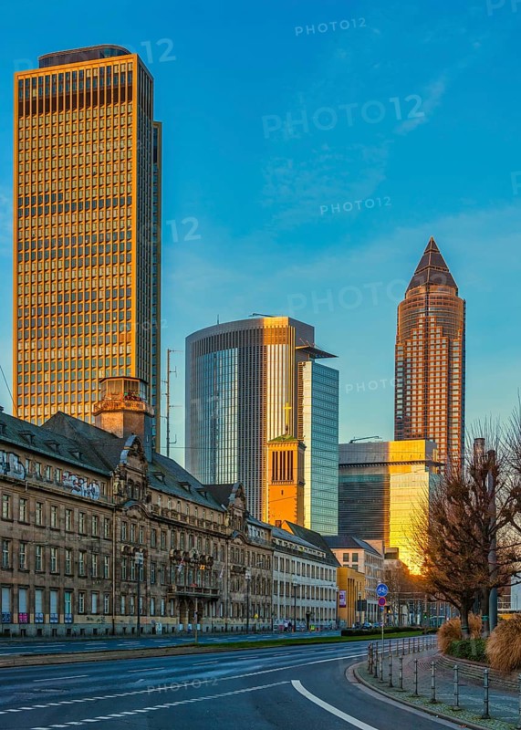 Morning sun illuminates the Matthaeuskirche