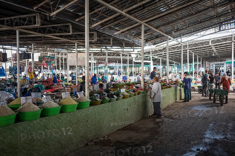 Market stand for pulses and spices