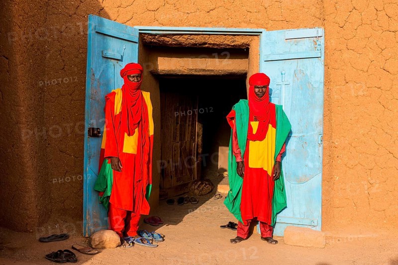 Colourful dressed bodyguards of the sultan of Agadez