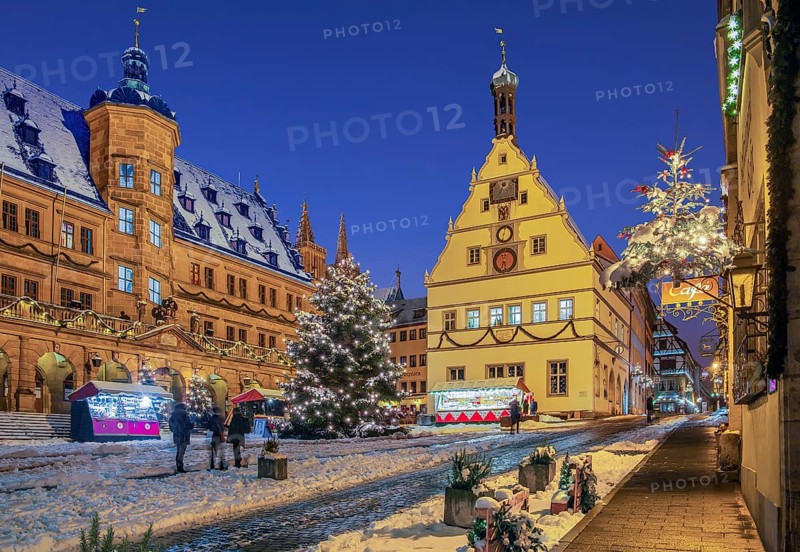 Market place with town hall and town hall drinking room
