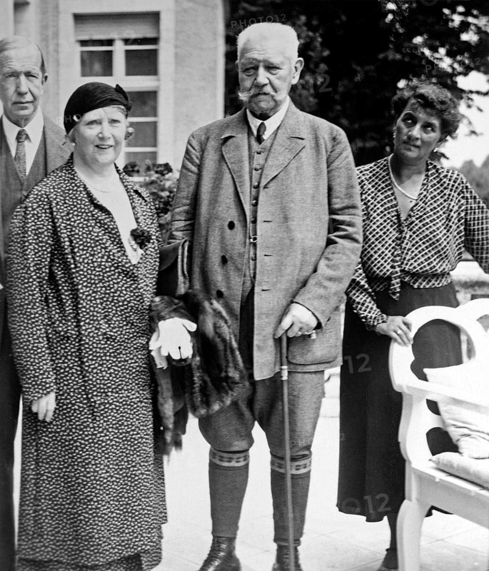 Paul von Hindenburg among other persons
