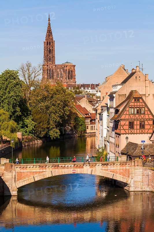 Bridge over the L'Ill in the tanner quarter La Petite France