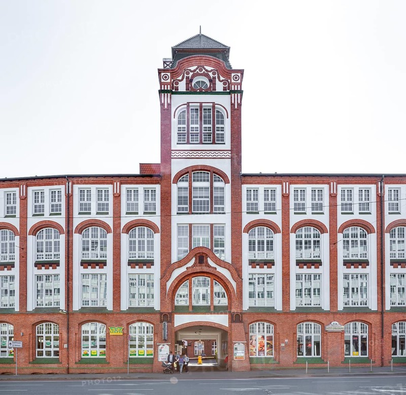 Former factory and administration building of the Dornbusch linen factory