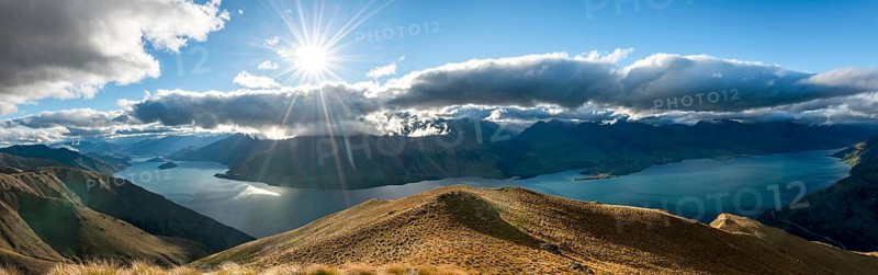 View of Lake Wanaka in sunshine