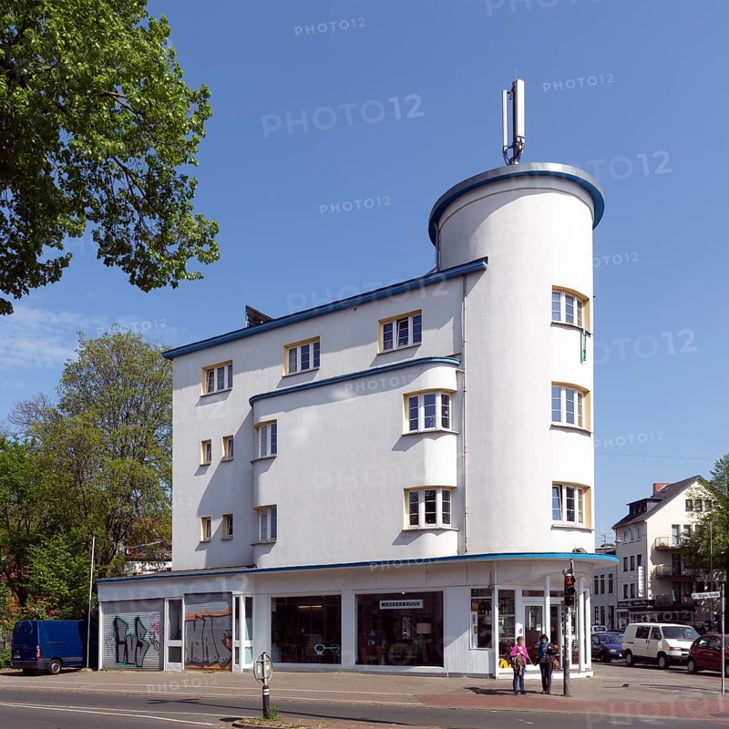 Residential and office building at the Black Sea