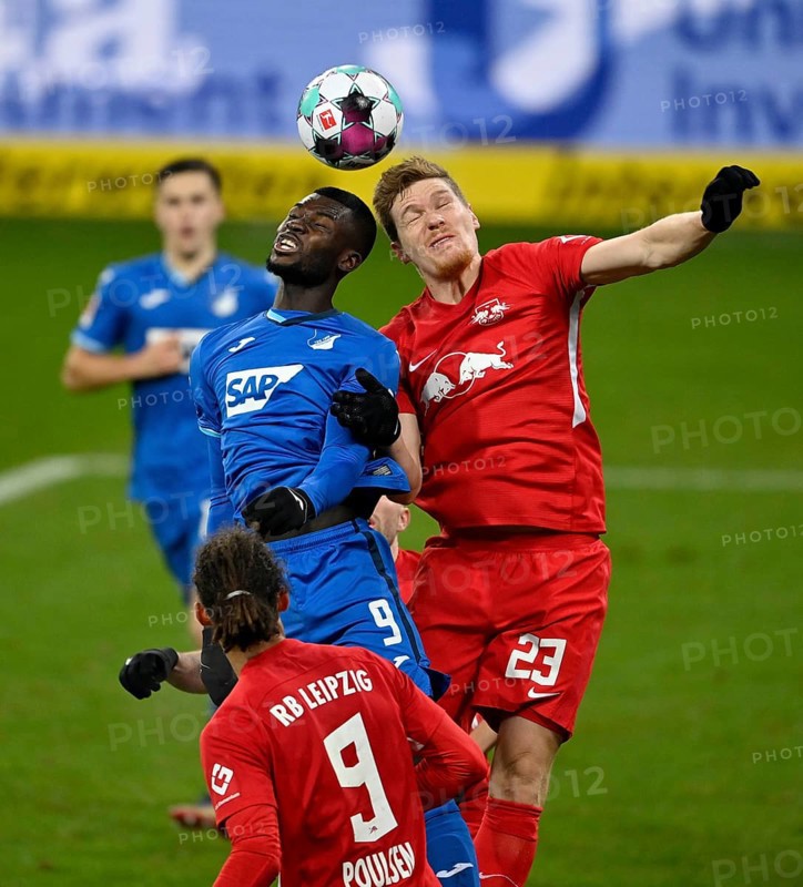 Header duel