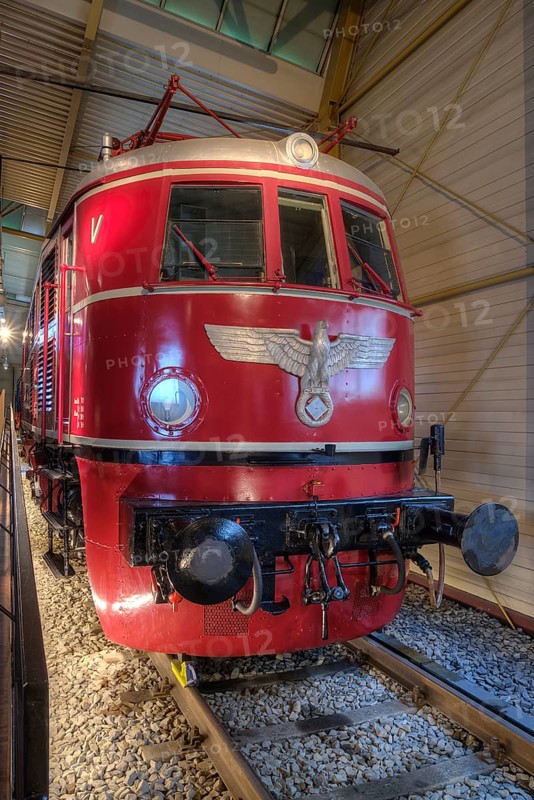Electric locomotive E 19 12 of the Deutsche Reichsbahn