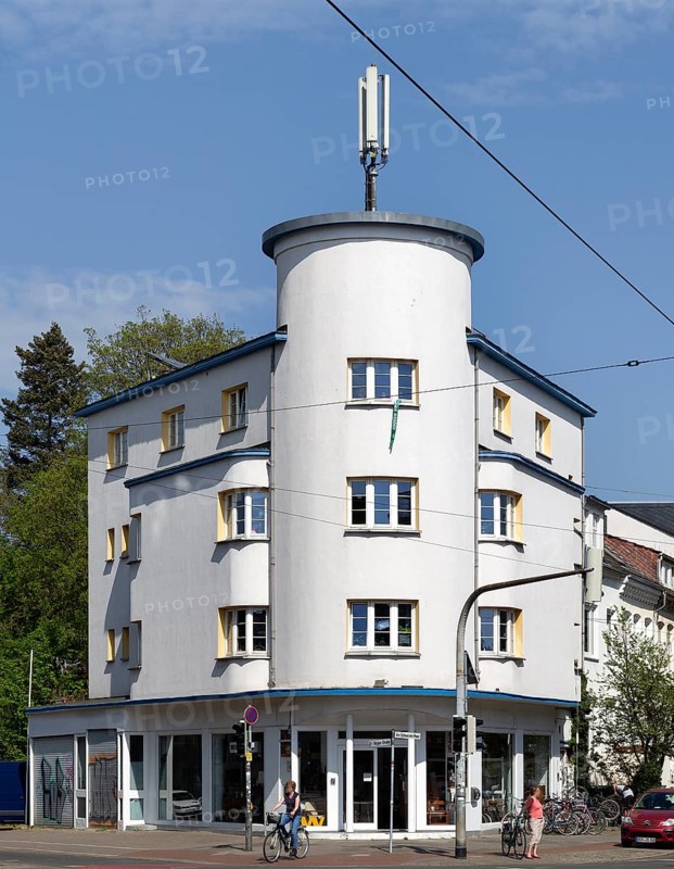 Residential and office building at the Black Sea