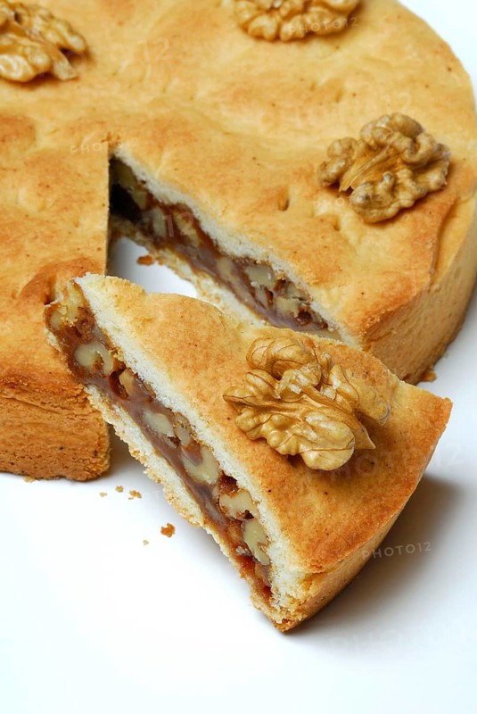 Engadine nut cake