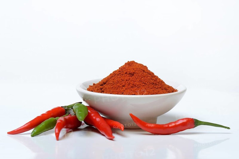 Chili powder and peppers
