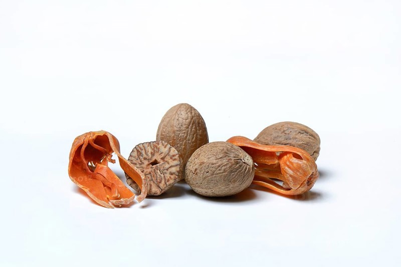 Nutmegs and mace