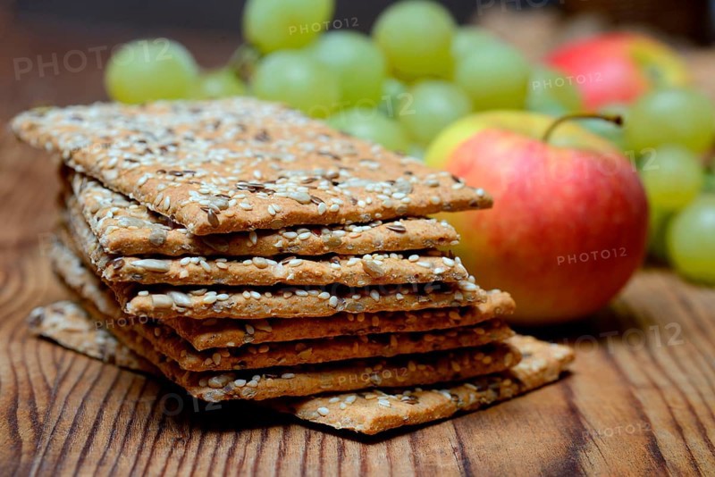 Crispbread with seeds
