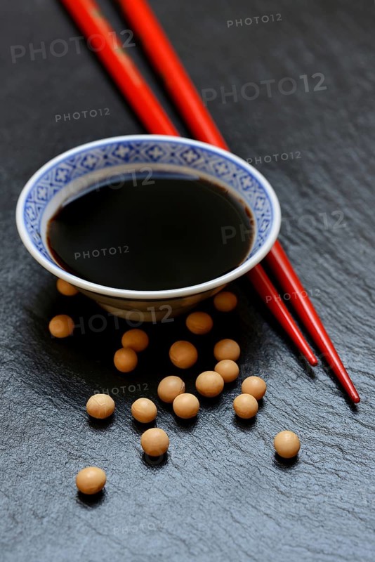 Sojasauce and Soya beans
