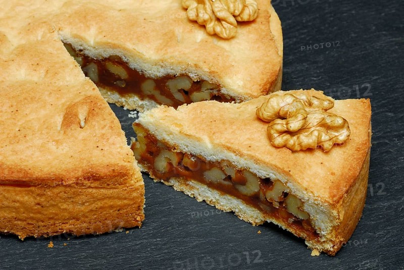 Engadine nut cake