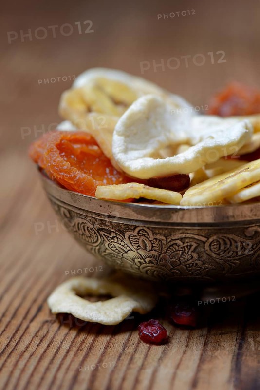 Peel with dried fruit