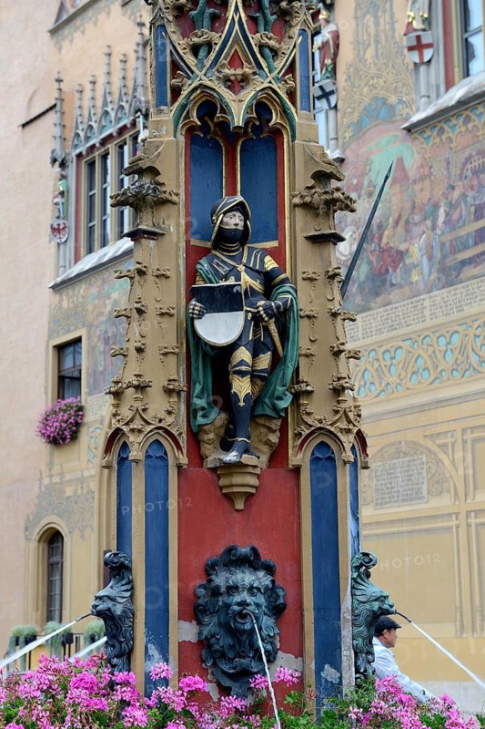Fish box in front of the south gable of the Ulm city hall