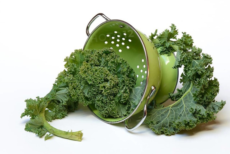 Brassica oleracea in draining sieve
