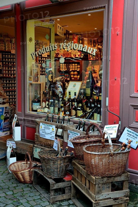 Shop with local products