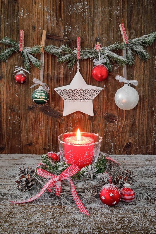 Natural Advent decoration with candle