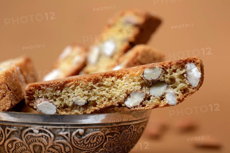 Cantucci in shell