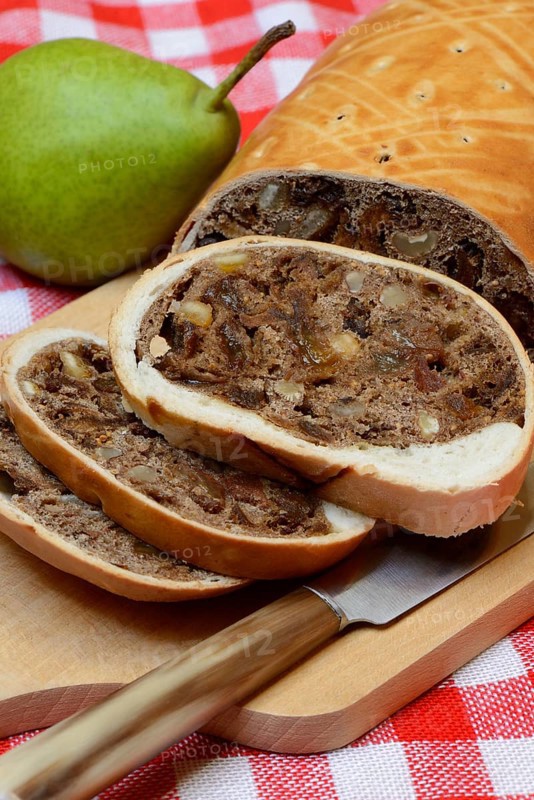 Engadine pear bread