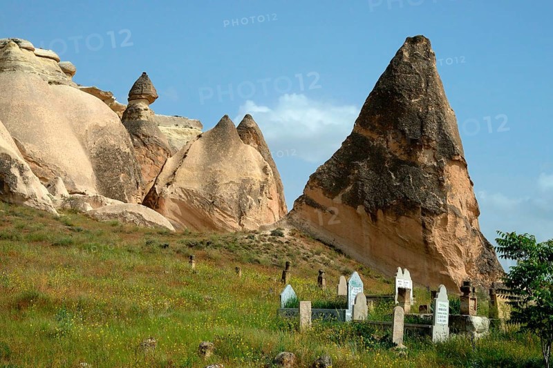 Cemetery near Cavusin