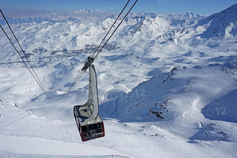 Gondola goes to the top of Cime de Caron